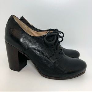 Frye Carson black leather lace up oxford heels booties